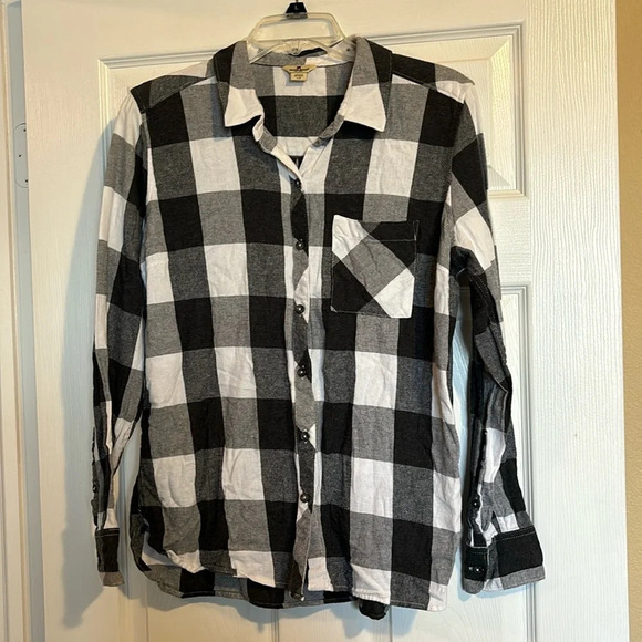 Woolrich Tops - Woolrich women’s black and white flannel button down shirt size large